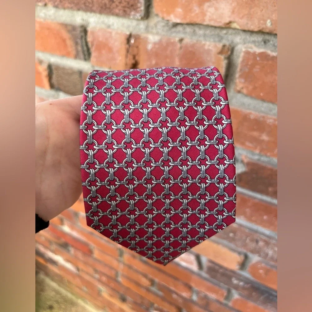 Hermes 100% Silk Tie Made in France Linked Chain - Picture 1 of 5
